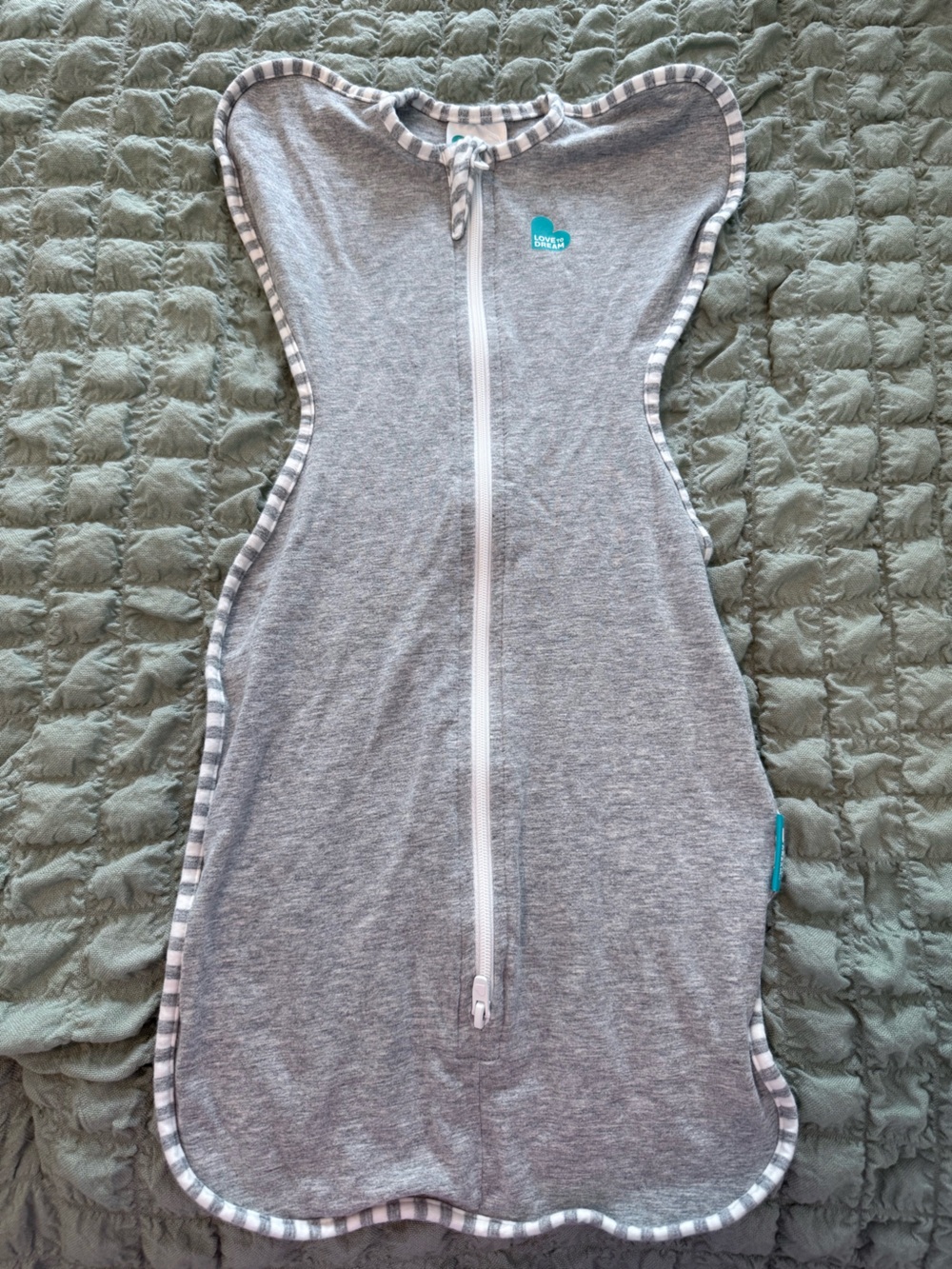 Love To Dream Grey Baby Swaddle size Newborn 5-8.5lbs